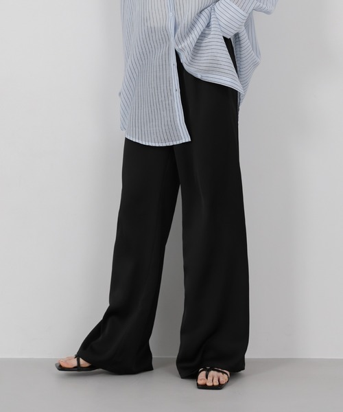 select MOCA(セレクトモカ)の「ストレートイージーサテンパンツ【セットアップ対応/手洗い可】(その他パンツ・レディース・ブラウン/ブラック/アイボリー・LARGE/MEDIUM)」の17枚目の写真