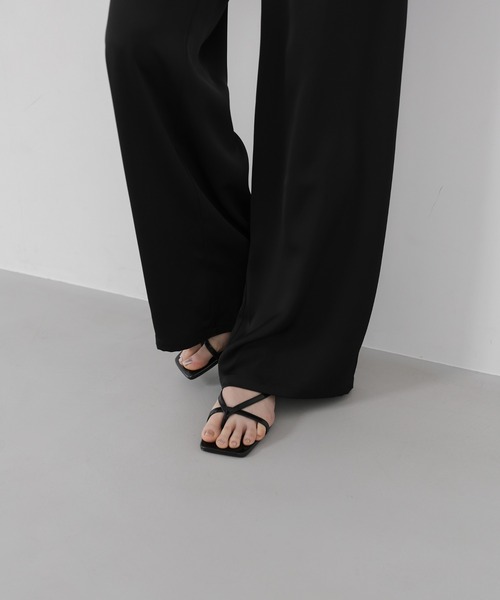 select MOCA(セレクトモカ)の「ストレートイージーサテンパンツ【セットアップ対応/手洗い可】(その他パンツ・レディース・ブラウン/ブラック/アイボリー・LARGE/MEDIUM)」の21枚目の写真