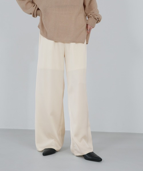 select MOCA(セレクトモカ)の「ストレートイージーサテンパンツ【セットアップ対応/手洗い可】(その他パンツ・レディース・ブラウン/ブラック/アイボリー・LARGE/MEDIUM)」の6枚目の写真