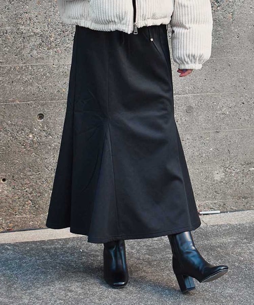 Bleu Bleuet(ブルーブルーエ)の「裏起毛カットツイルマーメイドスカート(スカート・レディース・ブラウン/キャメル/ブラック・FREE)」の1枚目の写真