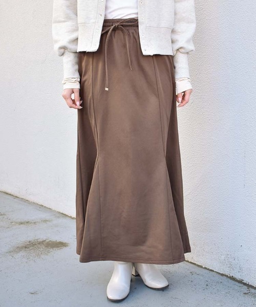 Bleu Bleuet(ブルーブルーエ)の「裏起毛カットツイルマーメイドスカート(スカート・レディース・ブラウン/キャメル/ブラック・FREE)」の16枚目の写真