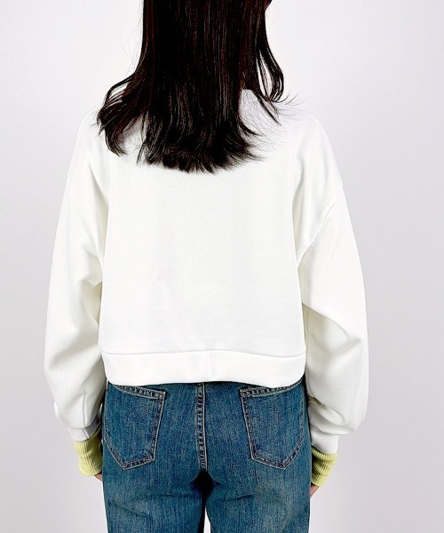CLOTHY(クロシィ)の「【Allシーズン使えるなめらか軽量素材♪】ショート丈スウェットトップス(セットアップ可)(スウェット・レディース・オフホワイト/ライトグレー/グレー/ブラック・LARGE/MEDIUM)」の11枚目の写真