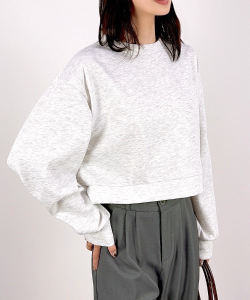 CLOTHY(クロシィ)の「【Allシーズン使えるなめらか軽量素材♪】ショート丈スウェットトップス(セットアップ可)(スウェット・レディース・オフホワイト/ライトグレー/グレー/ブラック・LARGE/MEDIUM)」の7枚目の写真