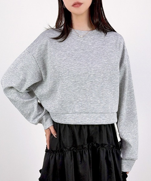 CLOTHY(クロシィ)の「【Allシーズン使えるなめらか軽量素材♪】ショート丈スウェットトップス(セットアップ可)(スウェット・レディース・オフホワイト/ライトグレー/グレー/ブラック・LARGE/MEDIUM)」の17枚目の写真
