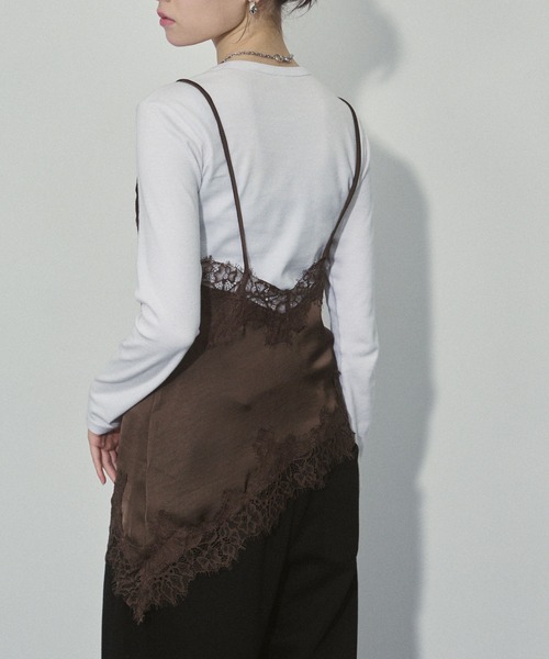 ENVYM（アンビー）の「サテンレースキャミソール（キャミソール・レディース・ブラウン/ブラック/ホワイト・FREE）」の15枚目の写真