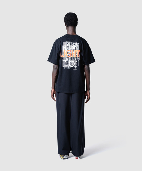 yoshiokubo(ヨシオクボ)の「yoshiokubo ヨシオクボ / S/S T "3D LIGHT" 3DグラフィックプリントTシャツ / YKS26111(Tシャツ/カットソー・メンズ・ブラック/ホワイト・2/1/3)」の8枚目の写真