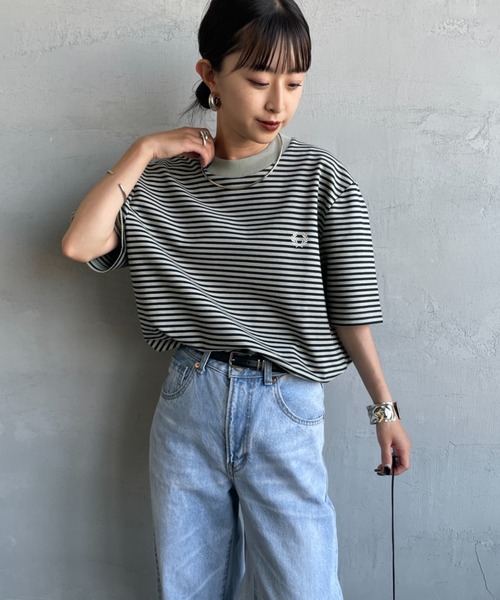 FRED PERRY（フレッドペリー）の「[FRED PERRY/フレッドペリー] ファインボーダー ワンポイントロゴ刺繍ショートスリーブTシャツ（Tシャツ/カットソー・レディース・ダークグリーン/モスグリーン・S/M/L）」の16枚目の写真