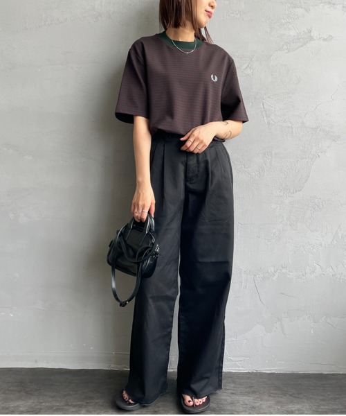 FRED PERRY（フレッドペリー）の「[FRED PERRY/フレッドペリー] ファインボーダー ワンポイントロゴ刺繍ショートスリーブTシャツ（Tシャツ/カットソー・レディース・ダークグリーン/モスグリーン・S/M/L）」の8枚目の写真
