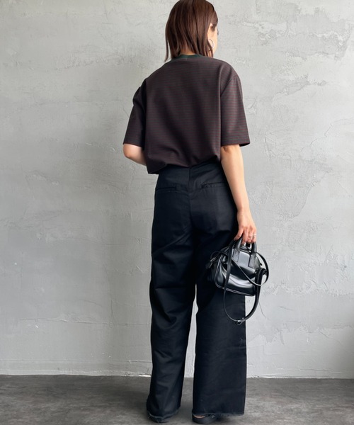FRED PERRY（フレッドペリー）の「[FRED PERRY/フレッドペリー] ファインボーダー ワンポイントロゴ刺繍ショートスリーブTシャツ（Tシャツ/カットソー・レディース・ダークグリーン/モスグリーン・S/M/L）」の9枚目の写真