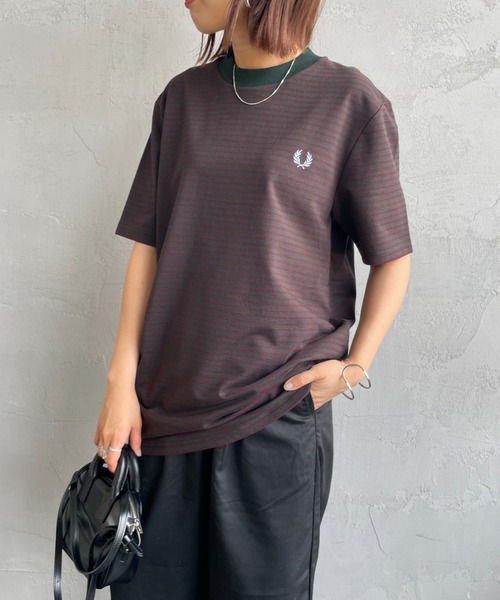 FRED PERRY（フレッドペリー）の「[FRED PERRY/フレッドペリー] ファインボーダー ワンポイントロゴ刺繍ショートスリーブTシャツ（Tシャツ/カットソー・レディース・ダークグリーン/モスグリーン・S/M/L）」の10枚目の写真