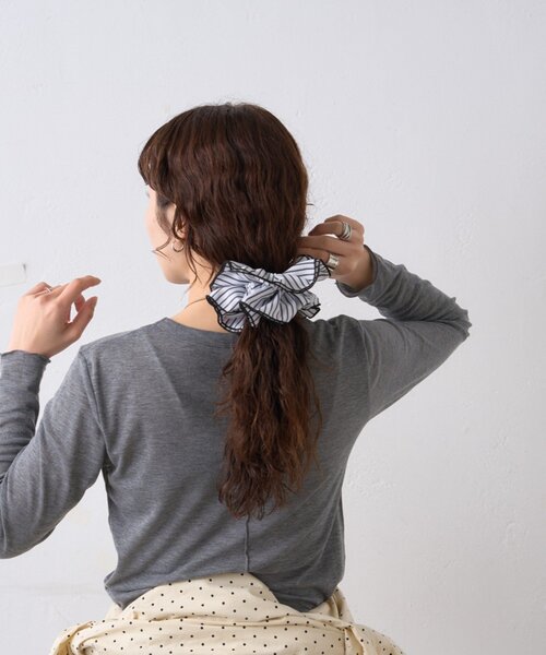 CIAOPANIC TYPY（チャオパニックティピー）の「:lilチェーン付きストライプシュシュ（キーホルダー・レディース・ブラック/ブラウン/ブルー・ONE SIZE）」の14枚目の写真