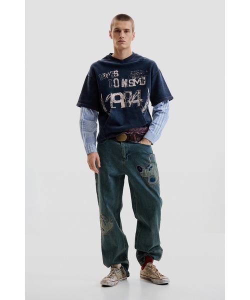 Desigual（デシグアル）の「ダメージ風加工 レイヤード グラフィックTシャツ / ストライプスリーブ（スウェット・メンズ・ブルー・S/M/L）」の7枚目の写真