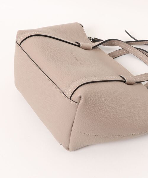 RIPANI(リパーニ)の「【RIPANI】クラッシーミニ2WAYバッグ(Q66408)(ハンドバッグ・レディース・グレイッシュベージュ/ライトグレー・ALL)」の4枚目の写真