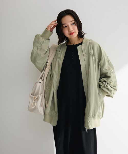 Green Parks(グリーンパークス)の「ボリュームギャザーMA-1(MA-1・レディース・グレー/ホワイト系その他2/カーキ・FREE)」の19枚目の写真