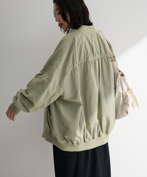 Green Parks(グリーンパークス)の「ボリュームギャザーMA-1(MA-1・レディース・グレー/ホワイト系その他2/カーキ・FREE)」の21枚目の写真