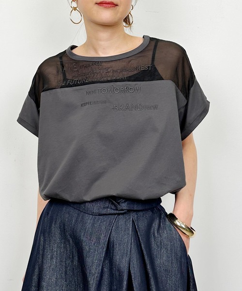LUGIVA(ルギヴァ)の「オーガンジー切り替えエンブロイダリーTシャツ(Tシャツ/カットソー・レディース・チャコールグレー/オフホワイト/ブラック・M)」の18枚目の写真