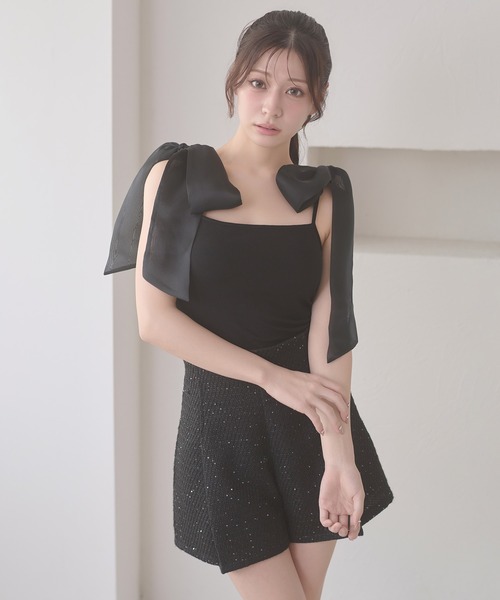 Ambre Neige(アンブルネージュ)の「shoulder ribbon set with cup camisole / ショルダーリボンセットカップツキキャミソール(キャミソール・レディース・アイボリー/ブラック・FREE)」の2枚目の写真