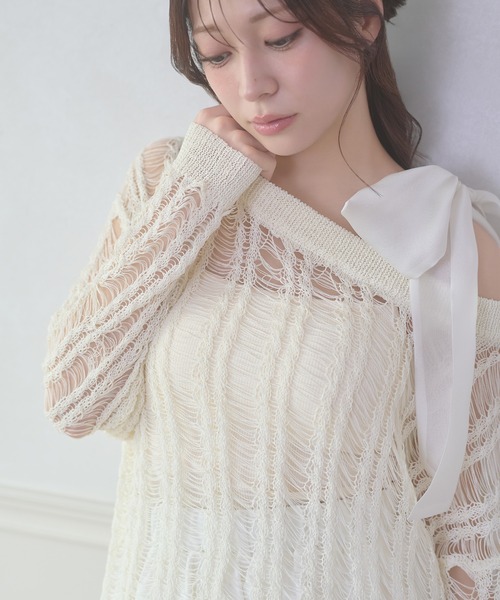Ambre Neige(アンブルネージュ)の「shoulder ribbon set with cup camisole / ショルダーリボンセットカップツキキャミソール(キャミソール・レディース・アイボリー/ブラック・FREE)」の8枚目の写真