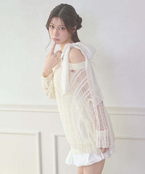 Ambre Neige(アンブルネージュ)の「shoulder ribbon set with cup camisole / ショルダーリボンセットカップツキキャミソール(キャミソール・レディース・アイボリー/ブラック・FREE)」の3枚目の写真