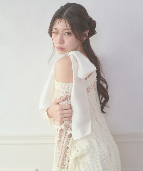 Ambre Neige(アンブルネージュ)の「shoulder ribbon set with cup camisole / ショルダーリボンセットカップツキキャミソール(キャミソール・レディース・アイボリー/ブラック・FREE)」の5枚目の写真