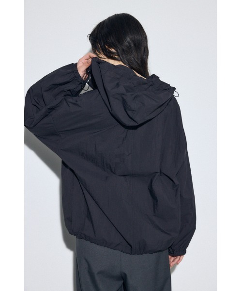 AZUL by moussy(アズールバイマウジー)の「ナイロンアノラックパーカー(ブルゾン・レディース・アイボリー/ブラック/ミント・FREE)」の15枚目の写真