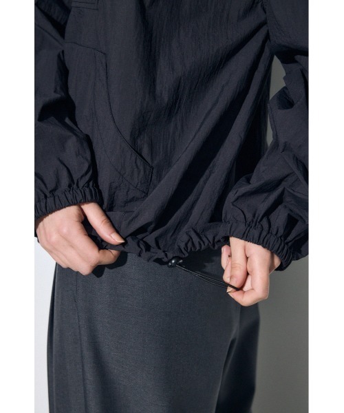 AZUL by moussy(アズールバイマウジー)の「ナイロンアノラックパーカー(ブルゾン・レディース・アイボリー/ブラック/ミント・FREE)」の22枚目の写真
