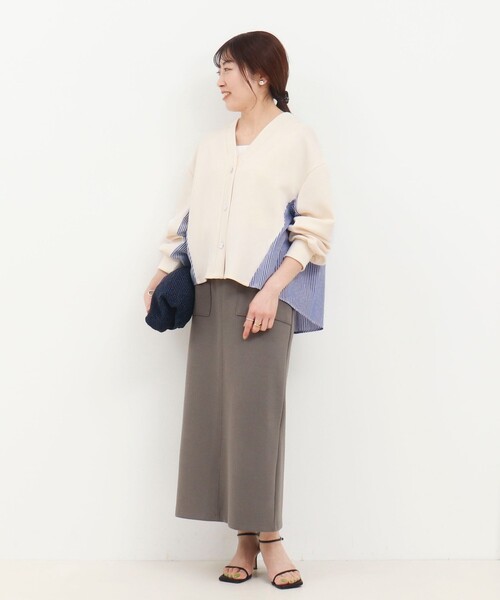 MICO COULIER（ミコクリエ）の「カット×シャツ切替Vネックカーディガン（カーディガン/ボレロ・レディース・ブラック/キナリ/グレー・38）」の6枚目の写真