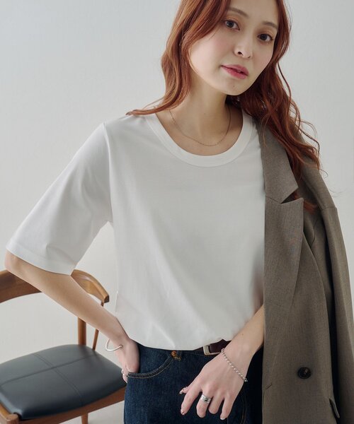 DISCOAT(ディスコート)の「【Noka / 接触冷感】Uネック半袖Tシャツ(Tシャツ/カットソー・レディース・ブラウン/オフホワイト/ブラック・FREE)」の1枚目の写真