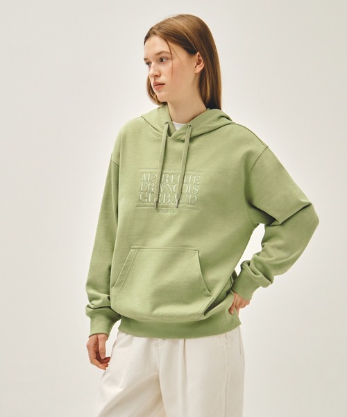 MARITHE + FRANCOIS GIRBAUD(マリテフランソワジルボー)の「CLASSIC LOGO EMBROIDERY HOODIE(パーカー・レディース・ヘザーグレー/ネイビー/オリーブ/ブラック×ブラック・X-LARGE/LARGE/MEDIUM/SMALL)」の14枚目の写真