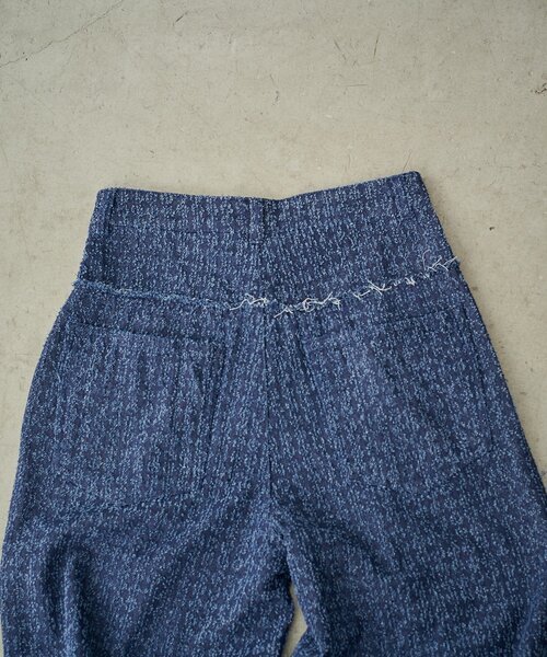 goocy（グーシー）の「【セットアップ対応】クラッシュデニム切替タックパンツ（デニムパンツ・レディース・ブラック/ブルー・MEDIUM/SMALL）」の18枚目の写真