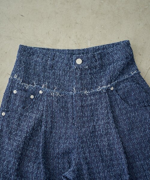 goocy（グーシー）の「【セットアップ対応】クラッシュデニム切替タックパンツ（デニムパンツ・レディース・ブラック/ブルー・MEDIUM/SMALL）」の21枚目の写真