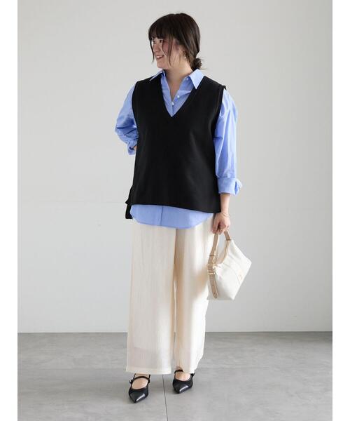 Te chichi(テチチ)の「Vネックニットベスト(ベスト・レディース・ブラック/サックスブルー/オフホワイト・F)」の7枚目の写真