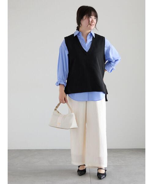 Te chichi(テチチ)の「Vネックニットベスト(ベスト・レディース・ブラック/サックスブルー/オフホワイト・F)」の8枚目の写真