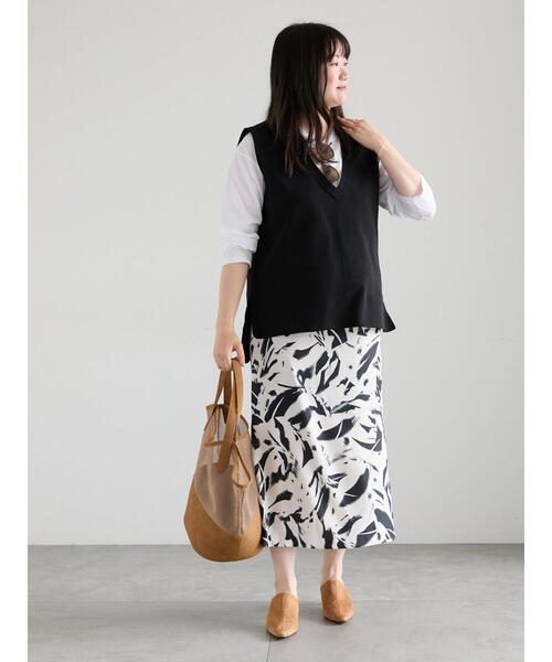 Te chichi(テチチ)の「Vネックニットベスト(ベスト・レディース・ブラック/サックスブルー/オフホワイト・F)」の12枚目の写真