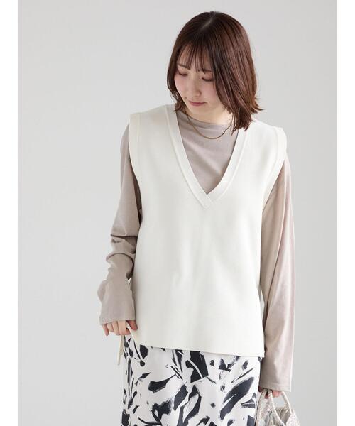 Te chichi(テチチ)の「Vネックニットベスト(ベスト・レディース・ブラック/サックスブルー/オフホワイト・F)」の16枚目の写真