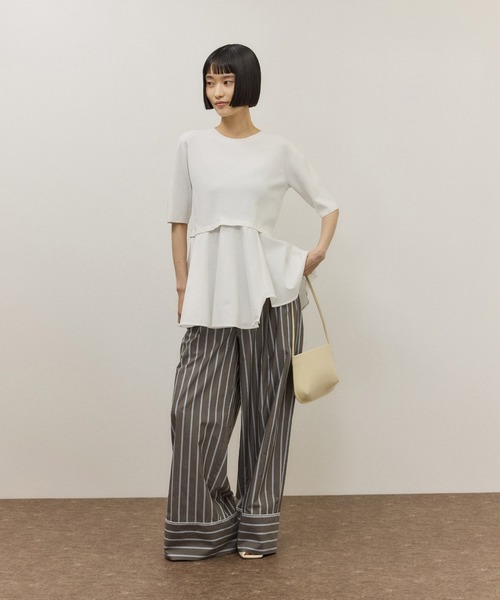 ADAM ET ROPE'(アダムエロペ)の「【サステナブル】ペプラムコンビハーフスリーブニット(ニット/セーター・レディース・キャメル/ホワイト/ブラック・38/36)」の5枚目の写真