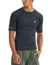 VOLCOM | VOLCOM/ボルコム 水着 ラッシュガード 半袖 Tシャツ UVカット STONE LOGO SS RASH VLY261013(ラッシュガード)