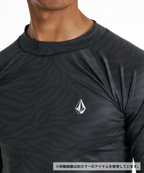 VOLCOM(ボルコム)の「VOLCOM/ボルコム 水着 ラッシュガード 半袖 Tシャツ UVカット STONE LOGO SS RASH VLY261013(ラッシュガード・メンズ・ブラック・M/XL/L)」の4枚目の写真