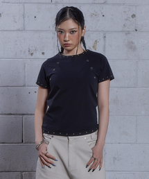 DAUSPICE（ディーオスピス）の「(DUC) Eyelet Stud Semi-Crop T-Shirt Black（Tシャツ/カットソー）」