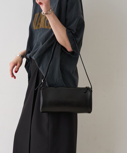 YAHKI(ヤーキ)の「【YAHKI/ヤーキ】SOFT W FACEワンショルダーミニバッグ(ショルダーバッグ・レディース・ブラック/グレー・フリー)」の5枚目の写真