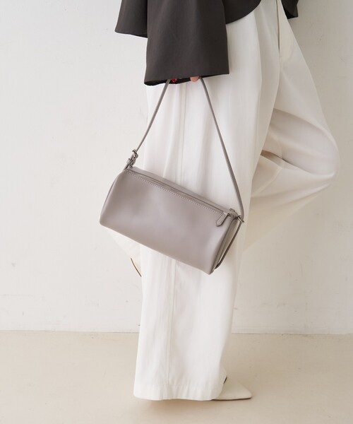 YAHKI(ヤーキ)の「【YAHKI/ヤーキ】SOFT W FACEワンショルダーミニバッグ(ショルダーバッグ・レディース・ブラック/グレー・フリー)」の8枚目の写真