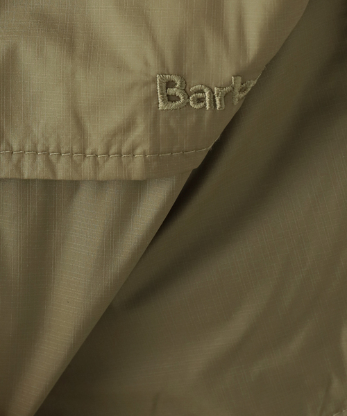 OUTDOOR PRODUCTS（アウトドアプロダクツ）の「BARBOUR ROWANE SHOWERPROOF JACKET（その他アウター・レディース・アイボリー/カーキ・10）」の4枚目の写真
