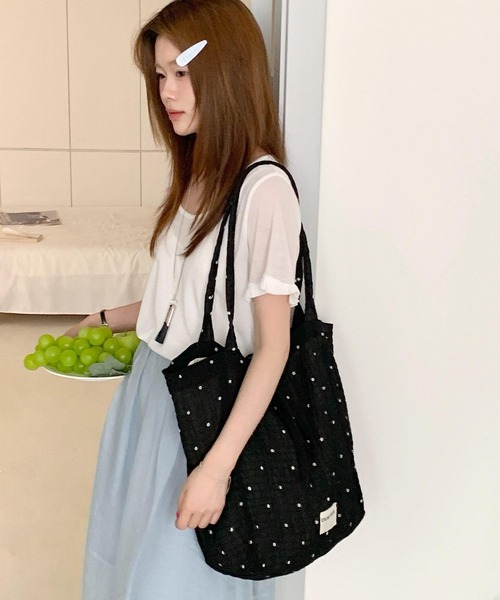 VIBGYOR(ヴィブジョー)の「Mignonjour/フラワートートバッグ M2898(トートバッグ・レディース・レッド/ホワイト/ブラック・FREE)」の9枚目の写真