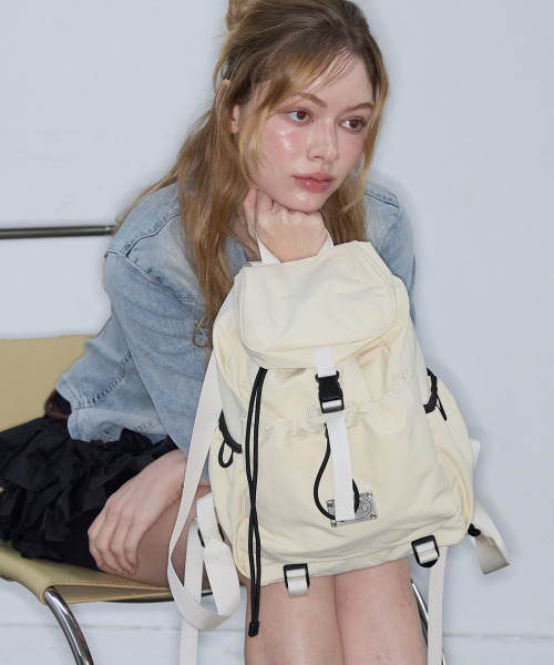 PAONS(パオン)の「リンクルデイリーバックパックアイボリー(バックパック/リュック・レディース・その他・FREE)」の1枚目の写真