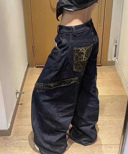 Miniministore(ミニミニストア)の「デニムカーブパンツ レオパード柄ポケット(デニムパンツ・レディース・ネイビー/インディゴブルー・M/S/L)」の6枚目の写真
