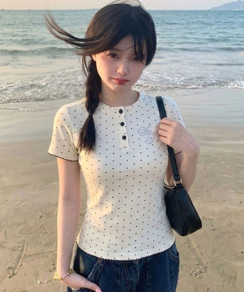 ViViDAY(ビビデー)の「ラインストーン英字ロゴ ドット柄tシャツ(Tシャツ/カットソー・レディース・ホワイト・M)」の17枚目の写真