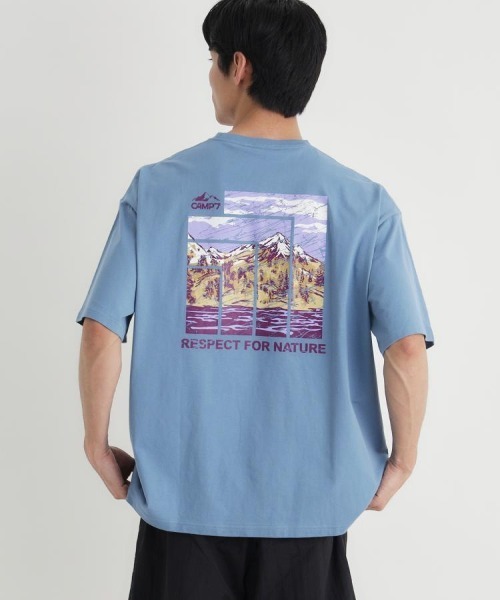 CAMP7(キャンプセブン)の「【CAMP7】アートグラフィックTシャツ (バックプリント / 綿100% / 抗菌防臭 / リラックスフィット)(Tシャツ/カットソー・メンズ・ブルー/ブラック/ホワイト・S/M/L/XL)」の1枚目の写真
