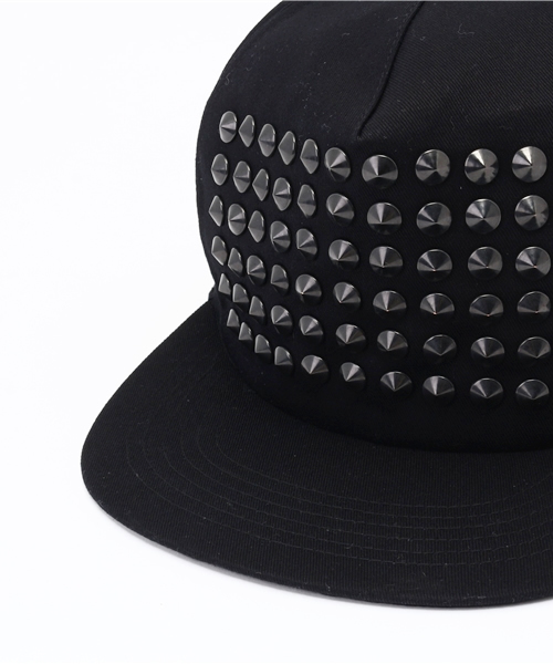 NO ID.（ノーアイディ）の「スタッズCAP（キャップ・メンズ・ブラック/ゴールド/シルバー・ONE SIZE）」の7枚目の写真