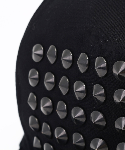 NO ID.（ノーアイディ）の「スタッズCAP（キャップ・メンズ・ブラック/ゴールド/シルバー・ONE SIZE）」の6枚目の写真