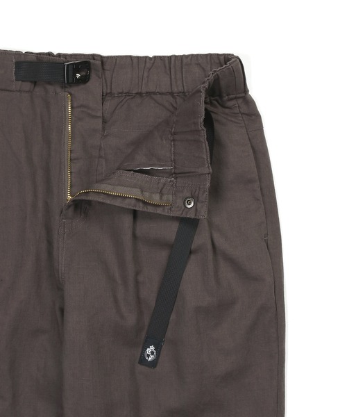 The DUFFER of ST.GEORGE（ザダファーオブセントジョージ）の「LINEN BLEND WEBBING BELT WIDE PT：リネンブレンド 綿麻素材 ワイドテーパード リラックスパンツ（その他パンツ・メンズ・ブラック/ネイビー/チャコールグレー・MEDIUM/X-LARGE/SMALL/LARGE）」の13枚目の写真